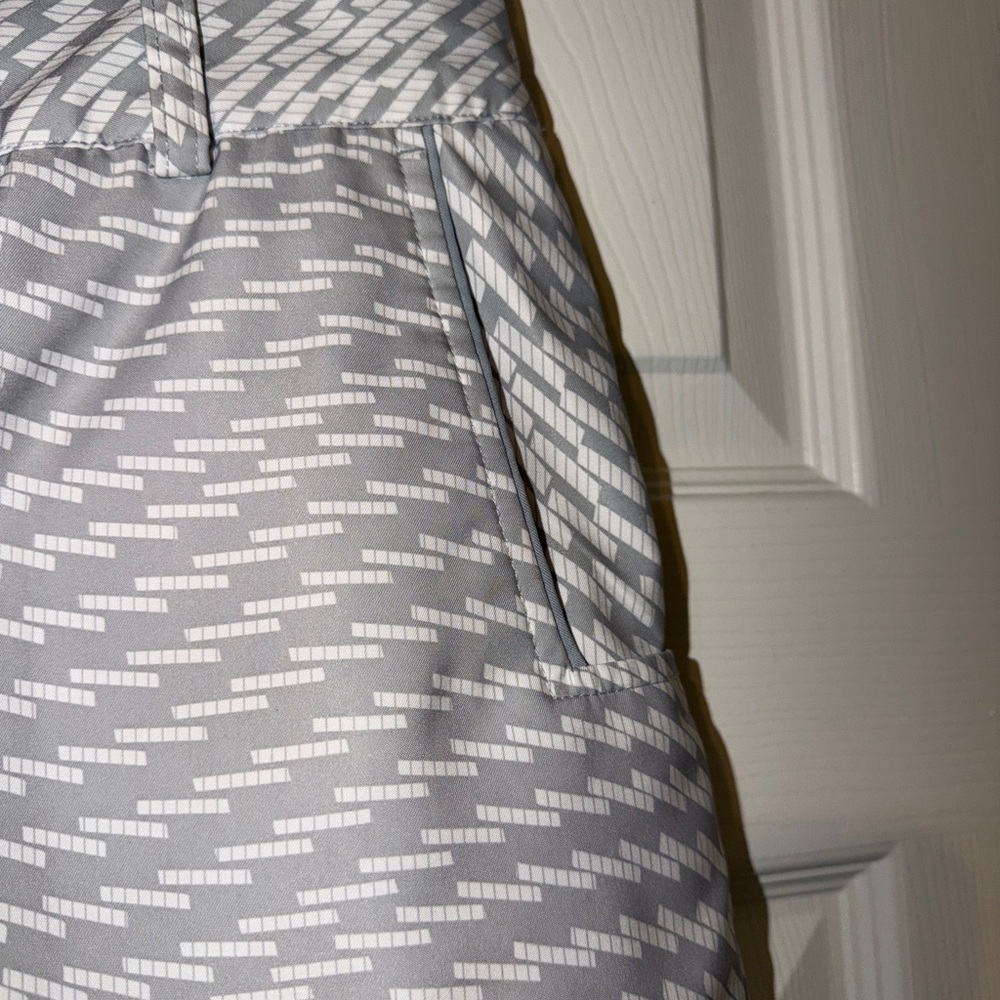 adidas Gray and White Patterned Golf Skort - Picture 4 of 9